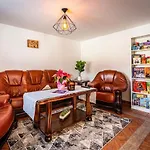 Wierchowa Jacuzzi & Sauna شاليه زاكوباني