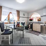 Wierchowa Jacuzzi & Sauna *