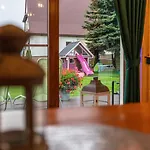 Wierchowa Jacuzzi & Sauna ザコパネ