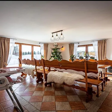 Wierchowa Jacuzzi & Sauna Dağ evi *