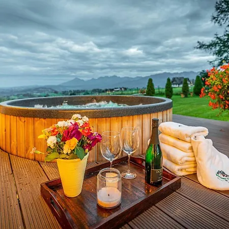 Wierchowa Jacuzzi & Sauna Dağ evi *