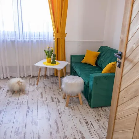 Wierchowa Jacuzzi & Sauna זקופאנה