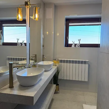 Wierchowa Jacuzzi & Sauna 샬레 자코파네