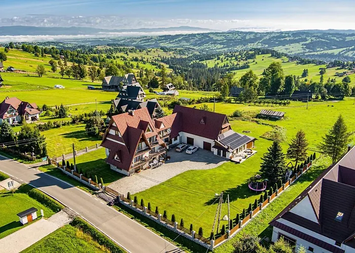 Wierchowa Jacuzzi & Sauna 木屋